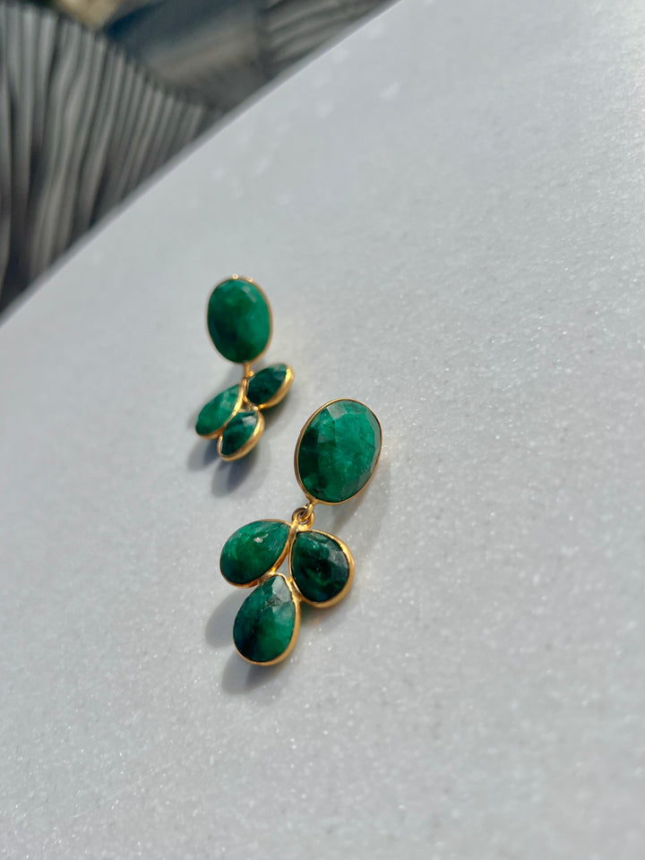 Boucles d'oreilles en pierre verte de Dubaï