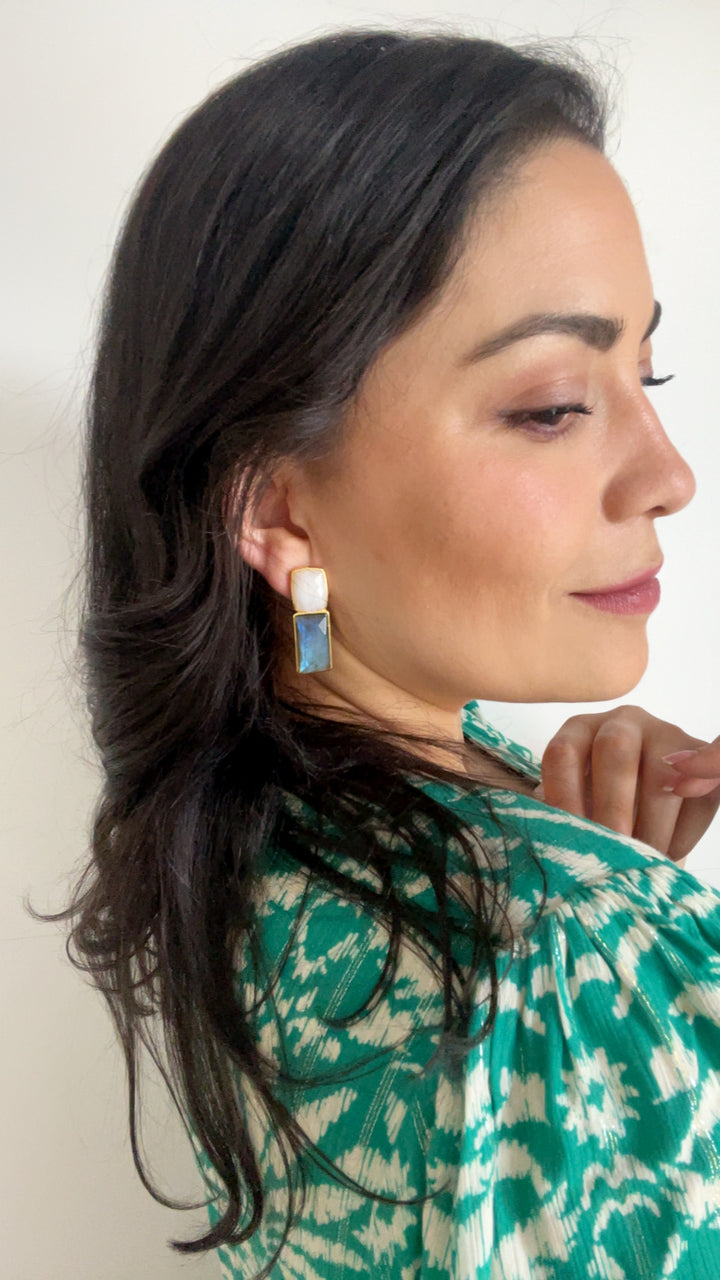 Boucles d'oreilles avec Hortensia Labradorite et Pierres de Lune