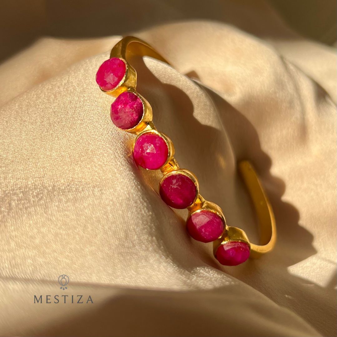 Bonn Garnet Bracelet