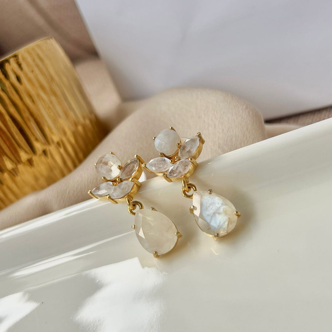 Boucles d'oreilles avec pierres Tulipe bleue, Fuchsia et Aigue-marine
