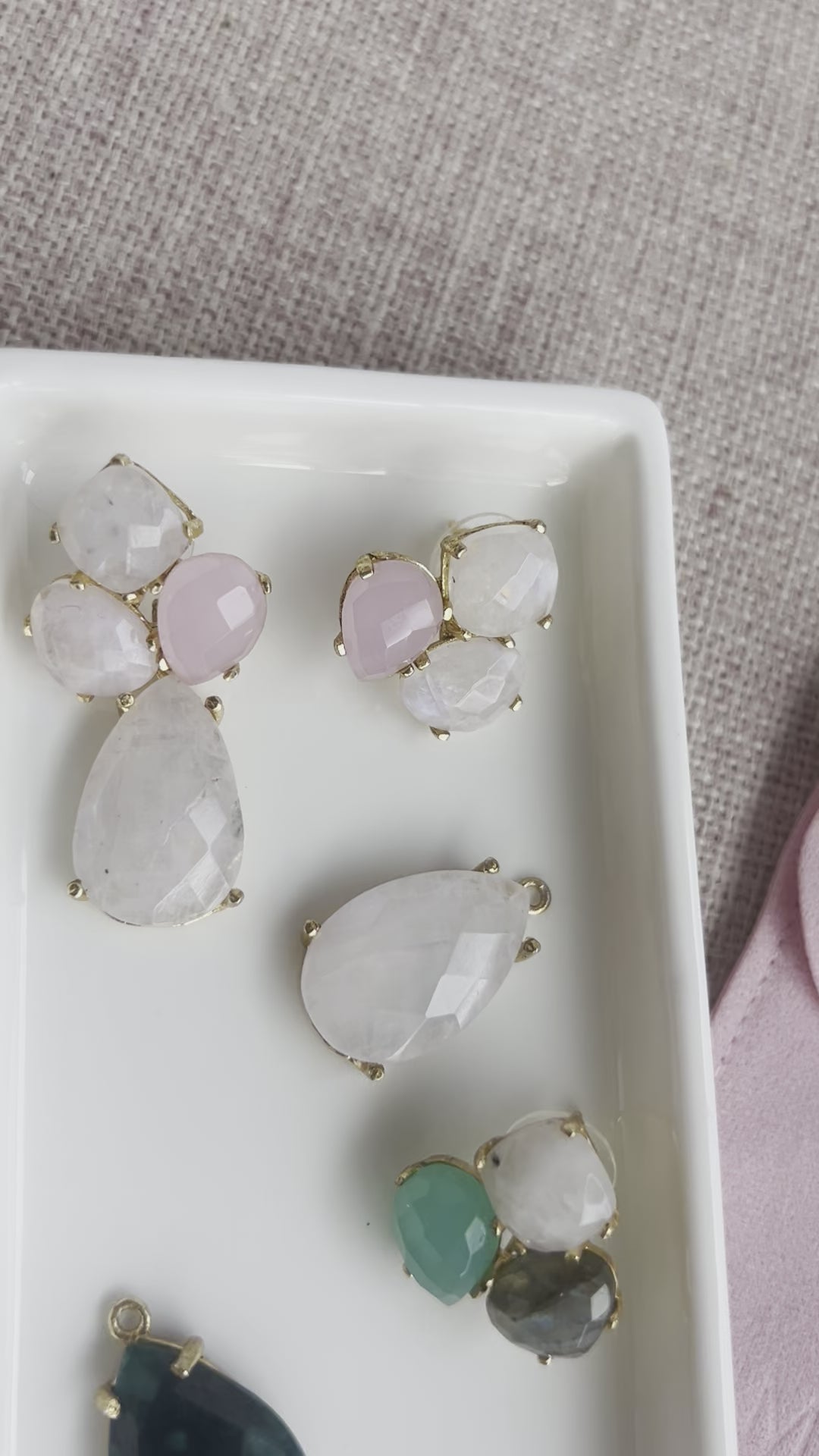 Boucles d'oreilles en pierre de lune et pierre rose Inle