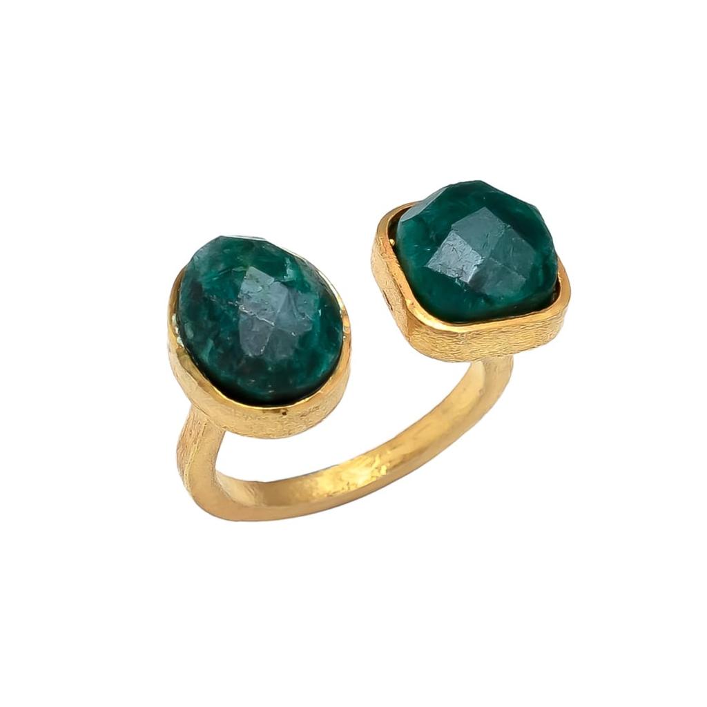 Ring with black Vienna stones