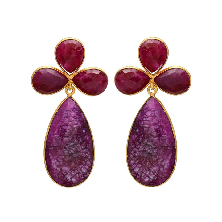 Boucles d'oreilles avec des pierres de Trèfle Vert et de Grenat