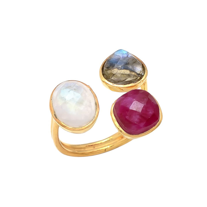 Ring with Moonstone, Garnet and Rose Soul stones