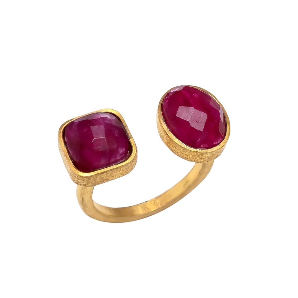 Ring with black Vienna stones