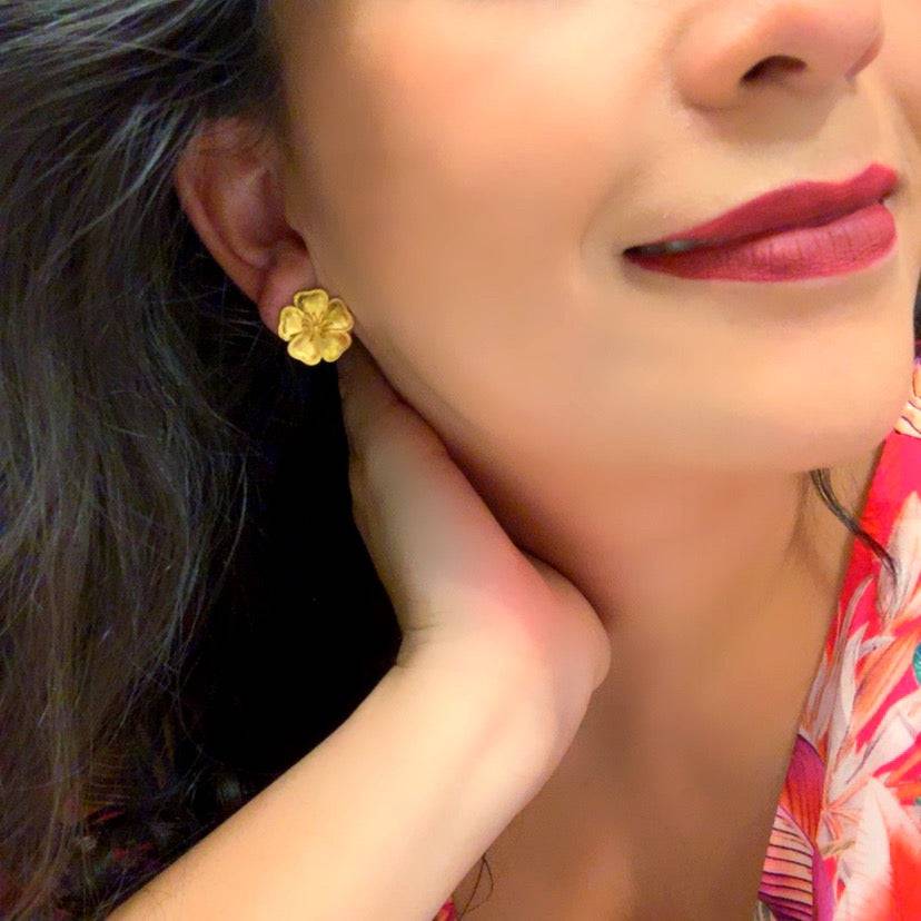 Pendientes con piedras Lirio Fucsia - Mestiza Joyas