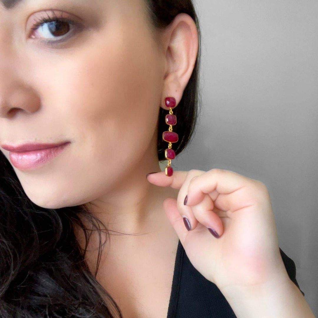 Pendientes con piedras Tui Granate - Mestiza Joyas