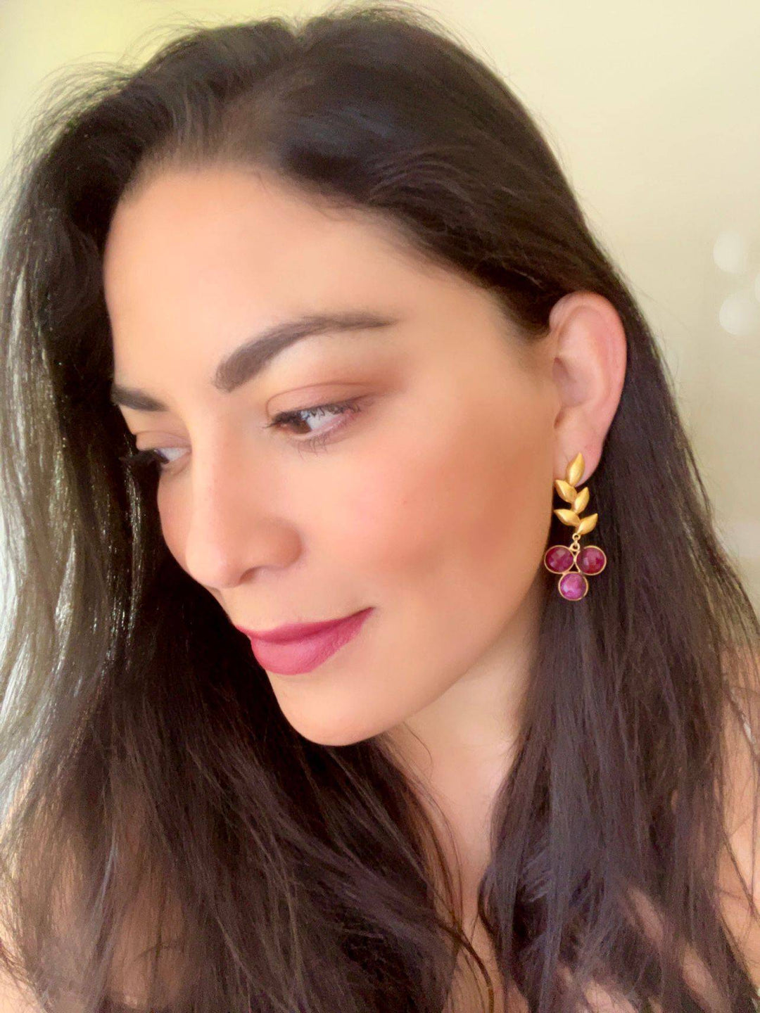Pendientes piedras Candas Granate - Mestiza Joyas