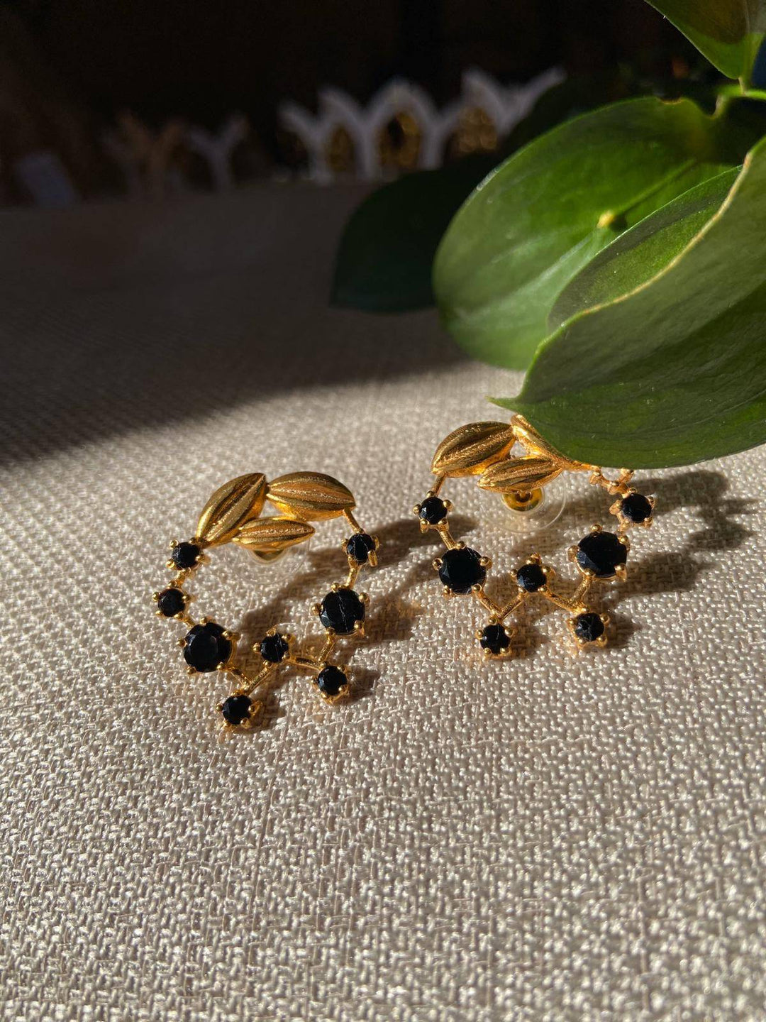 Pendientes piedras Cosmos Negro - Mestiza Joyas