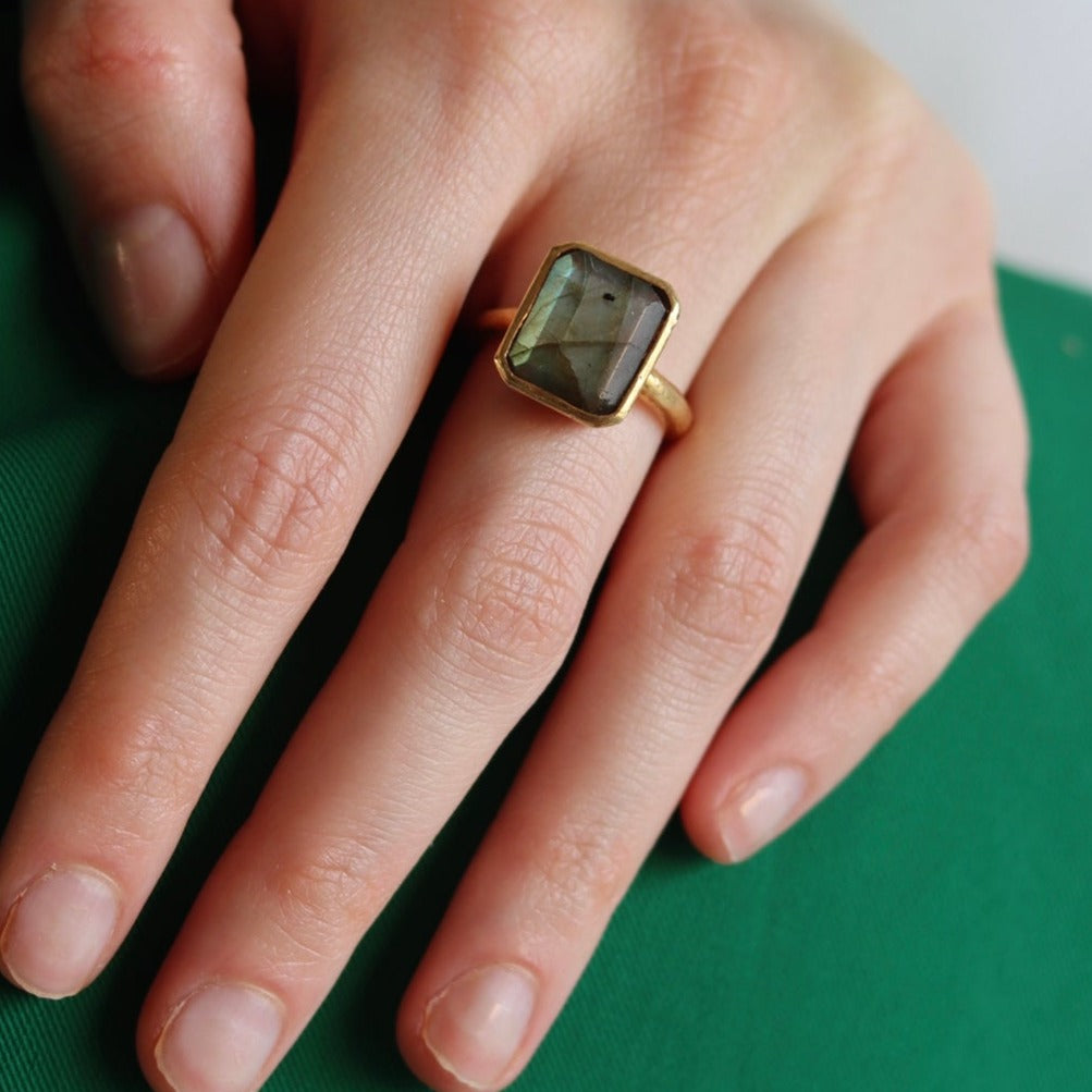 Ring with Lilac Drop stones