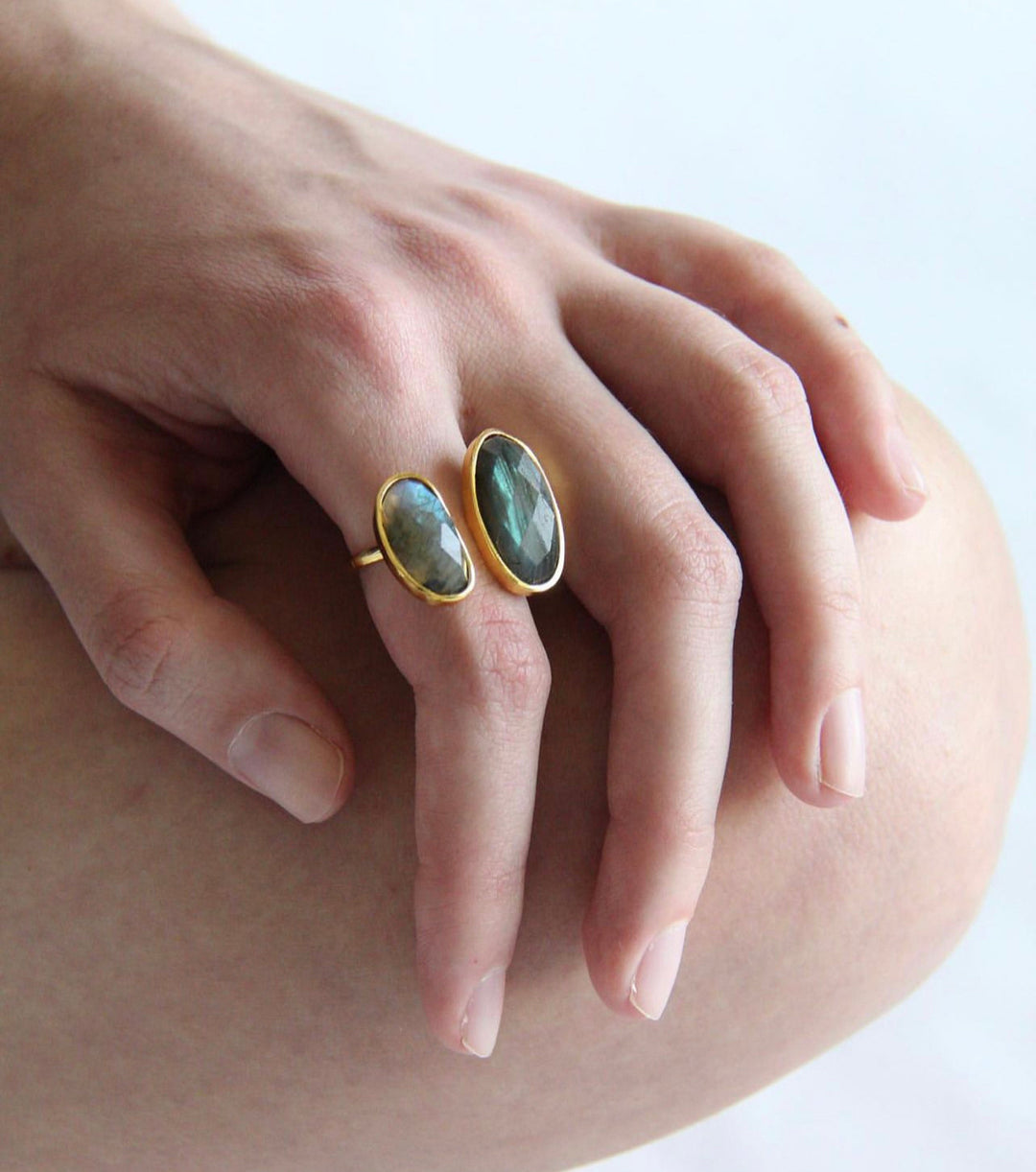 Bague avec Grenat Allegra et Pierres d'Amazonite