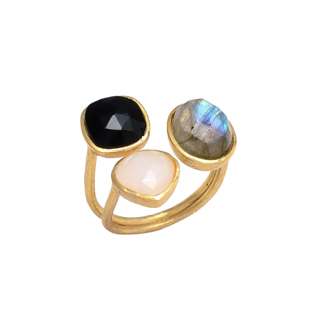 Ring with Black, Labradorite and White Alma stones