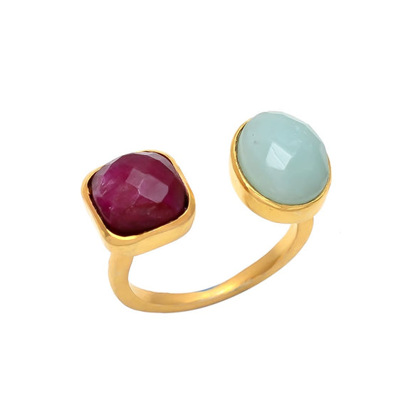 Elegante anillo de piedras de colores hecho a mano y bañado en oro de 18k