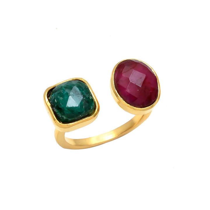 Descubre nuestro anillo de diseño exclusivo al mejor precio. Diseñamos joyas de calidad con baño de oro.