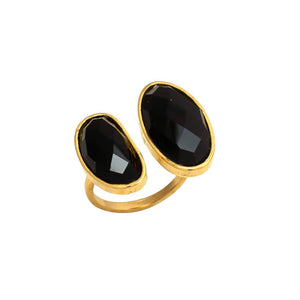 anillo con piedras naturales