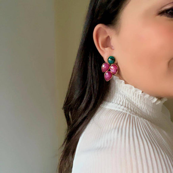 Pendientes con piedras Hortensia Verde y Granate - Mestiza Joyas