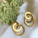Pendientes dorados Triple Aro - Mestiza Joyas