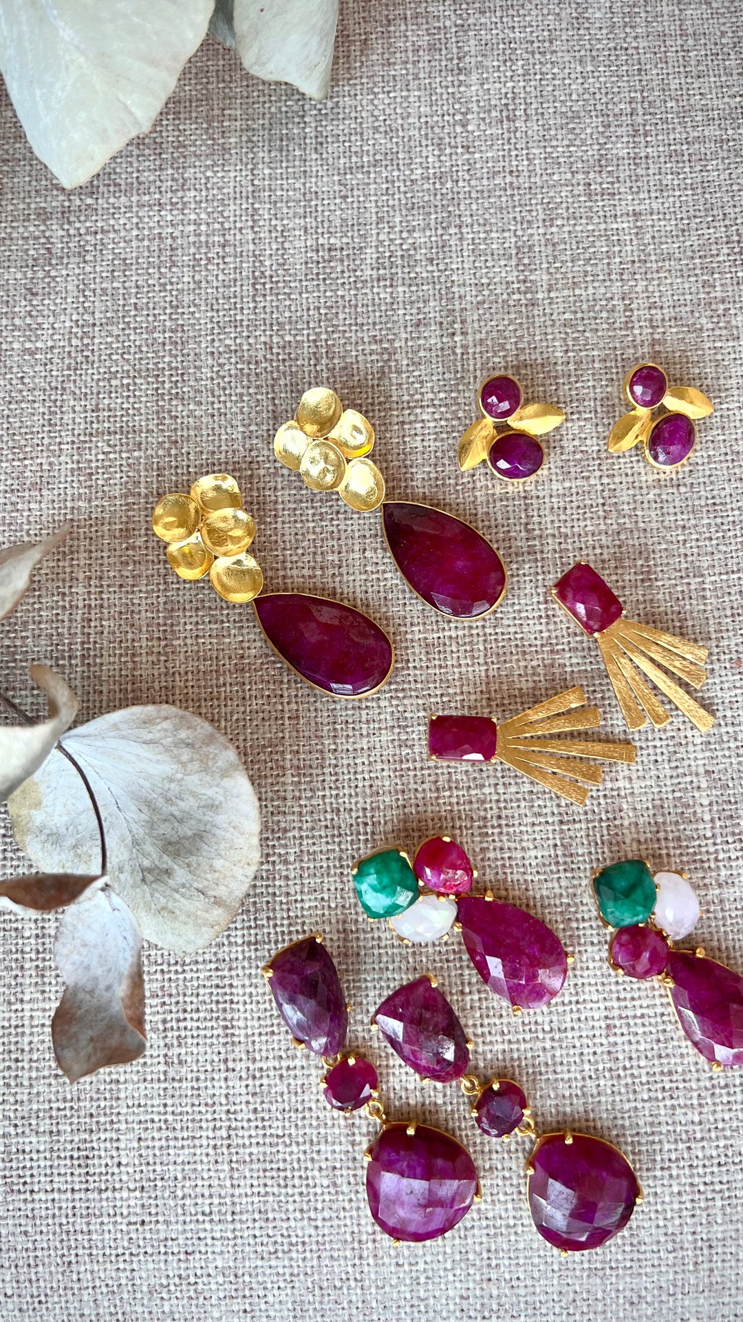 Earrings with Aspas Garnet stones